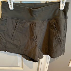 Athleta Trekkie North Short